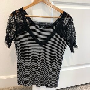 Black & White Vici Shirt SZ: Medium